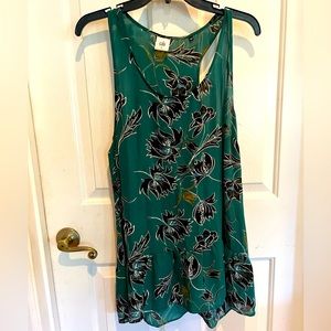 CAbi Zoe Top. Excellent condition. Worn twice. Too big.